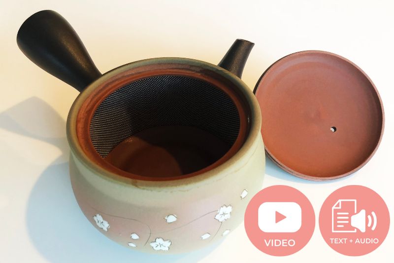 Can Teapot Make Your  Green Tea Taste Better?  - Facts About  Tokoname Teapot (常滑急須)