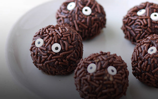 Totoro and Tea (And Our Secret Edible Makkuro Kurosuke Recipe!)